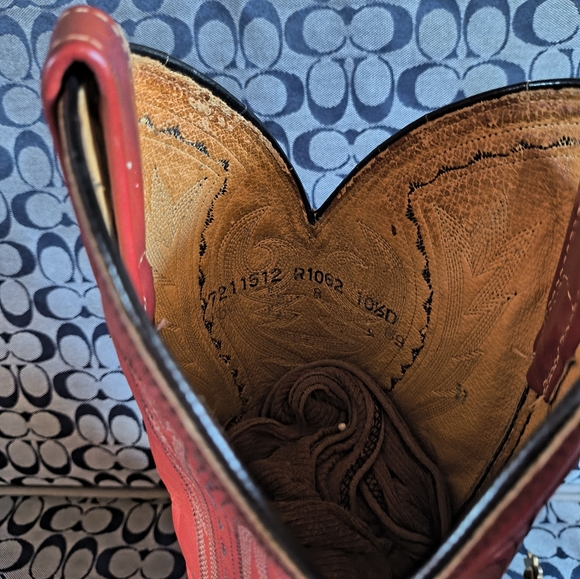 Outstanding Blood Red Dan Post Cowboy boots.  10.5.D - Picture 4 of 5